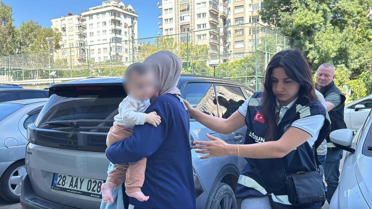 Kucağında bebeğiyle, çantasında 1 kilogram metamfetaminle yakalandı