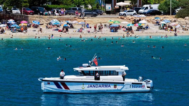 Manavgat ve Kaş’ta botlu denetim