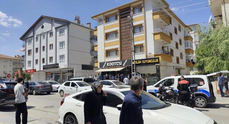 Kuyumcu soyguncusu 2 saatte yakalandı; İnternetten ‘Soygun nasıl yapılır’ araştırması yapmış