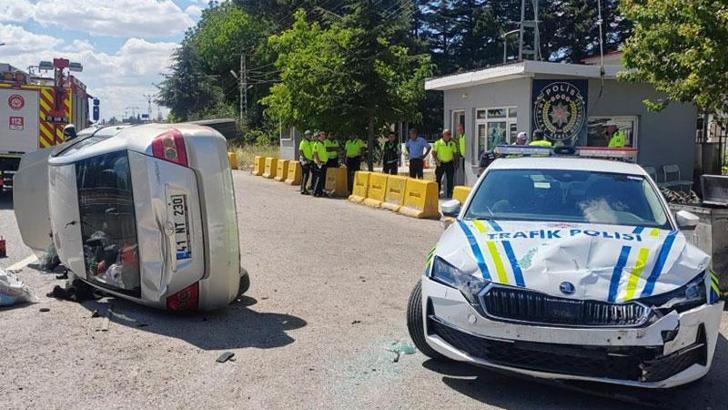 Kamyonla çarpışan otomobil takla attı: 1 çocuk öldü, 3 yaralı