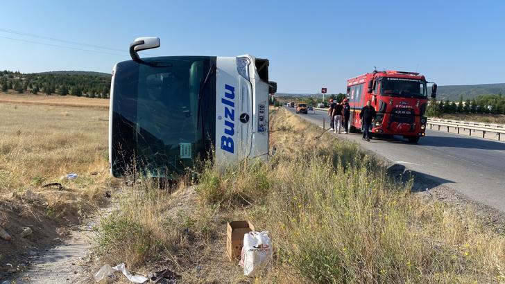 Eskişehir’de yolcu otobüsü şarampole devrildi: 24 yaralı