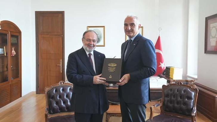 Bakan Ersoy, TİBU Rektörü Görmez ile bir araya geldi