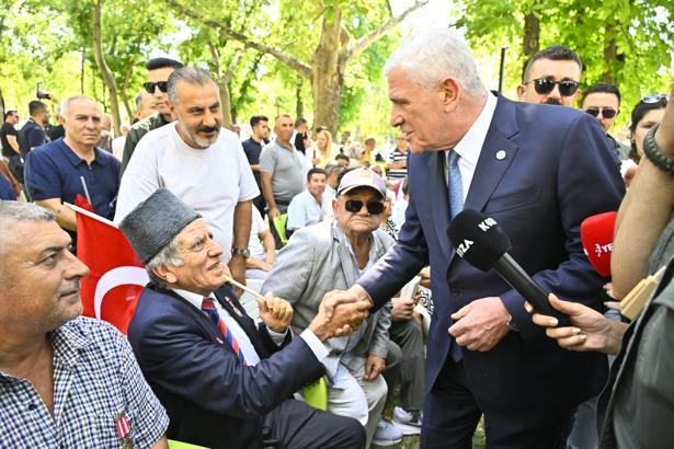 Dervişoğlu'ndan şehit aileleri ile gazilerin oturma eylemine destek