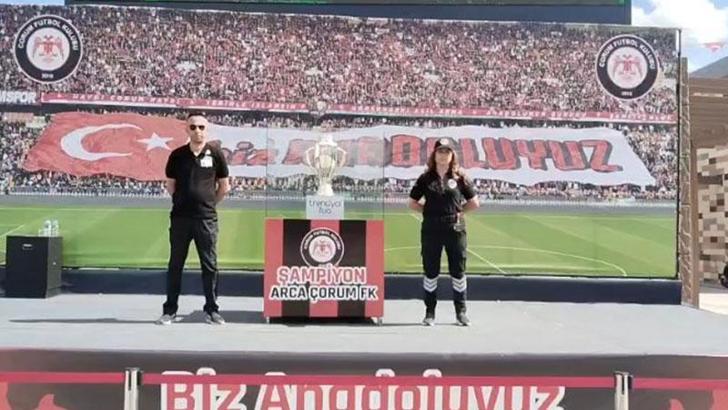Çorum FK'nın şampiyonluk kupası kentte sergileniyor