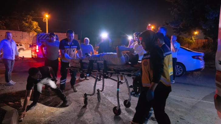 Bursa'da trafik levhasına çarpan motosikletin sürücüsü ağır yaralandı