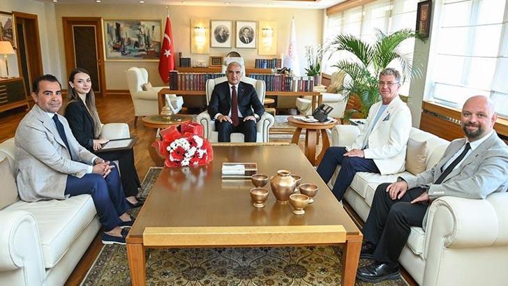 Bakan Ersoy, Nilay Tahiroğlu ve Tan Sağtürk ile görüştü