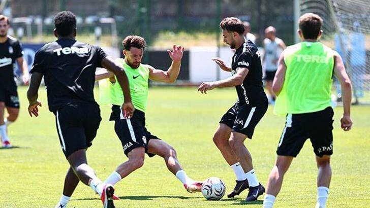Beşiktaş, Midtjylland mesaisini sürdürdü