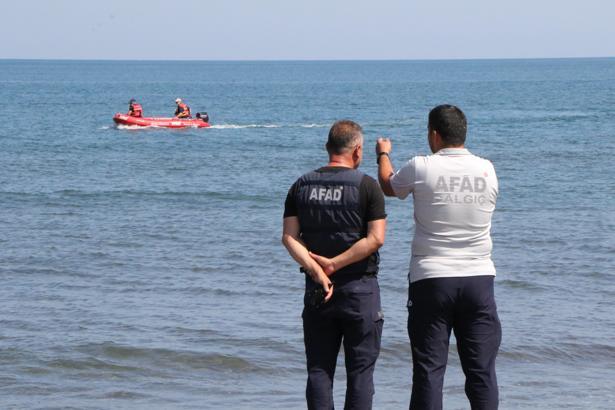 Samsun'da 2 kişinin öldüğü batan tekne bulundu, kayıp kişinin cesedine ulaşıldı (2)