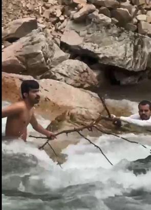 Suudi turist, fotoğraf çekilmek istediği derede boğuldu; o anlar kamerada