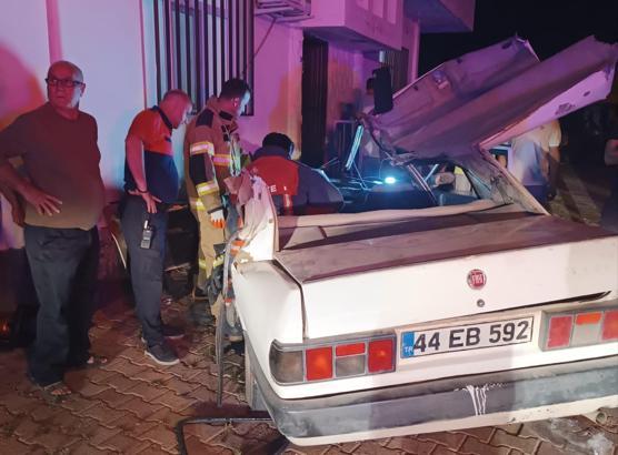Mardin'de traktörle çarpışan otomobildeki 4 kişi yaralandı