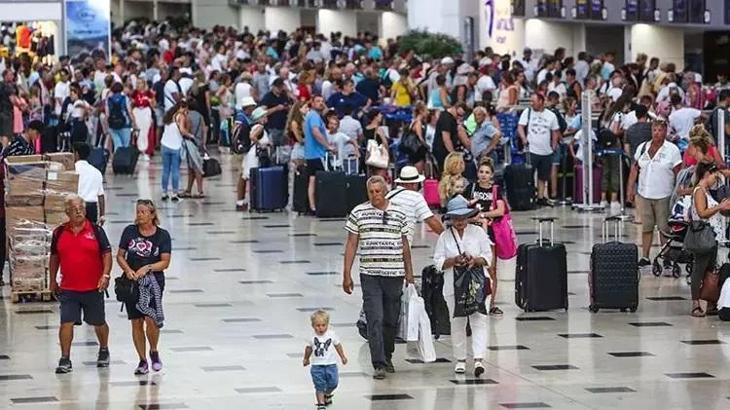 Yerli turistin seyahat harcaması 1'inci çeyrekte 102,3 milyar TL oldu
