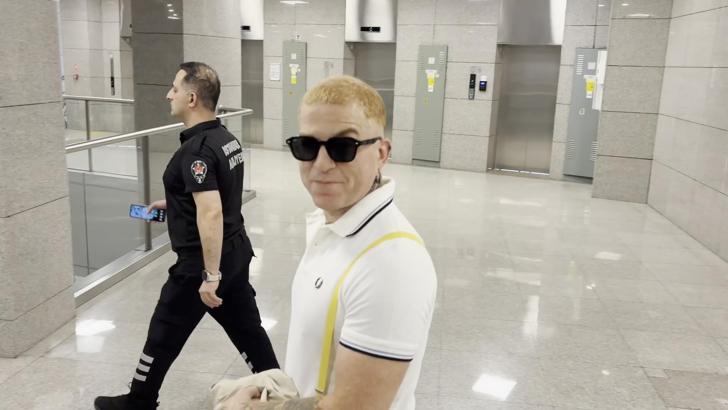 Ahbap Derneği soruşturması: Gökhan Özoğuz ifade için adliyeye geldi