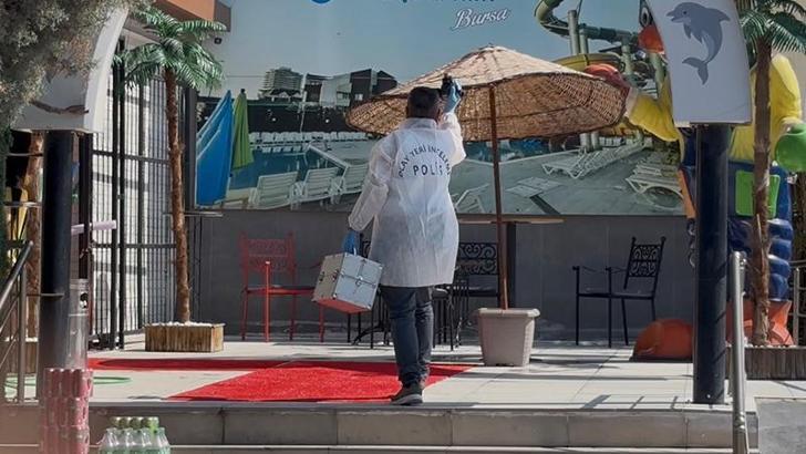 Aquaparkta 10 metrelik kaydıraktan düşen 16 yaşındaki havuz görevlisi ağır yaralandı