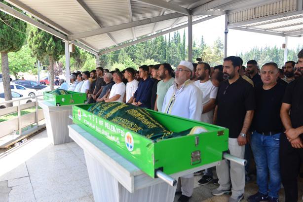 Tayin için çıktıkları yolculukta hayatını kaybeden anne ile oğlu toprağa verildi