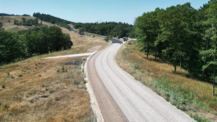 Bursa Büyükşehir Belediyesi, Mustafakemalpaşa’da yolları yeniliyor