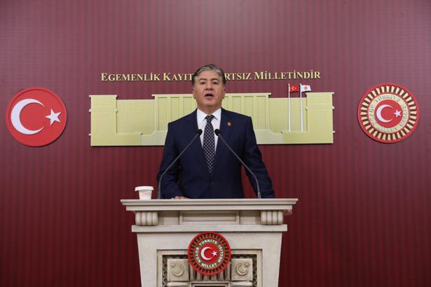 CHP'li Emir: Yeni bir yolculuğa çıkmak için resmi işlemleri sürdürüyoruz
