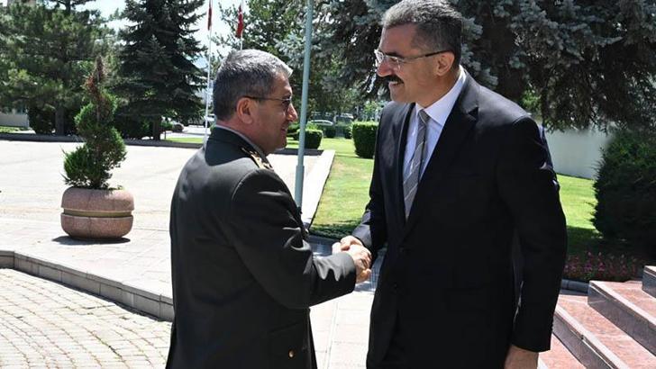 Orgeneral Bayraktaroğlu, Milli Güvenlik Konferansı'nda konferans verdi
