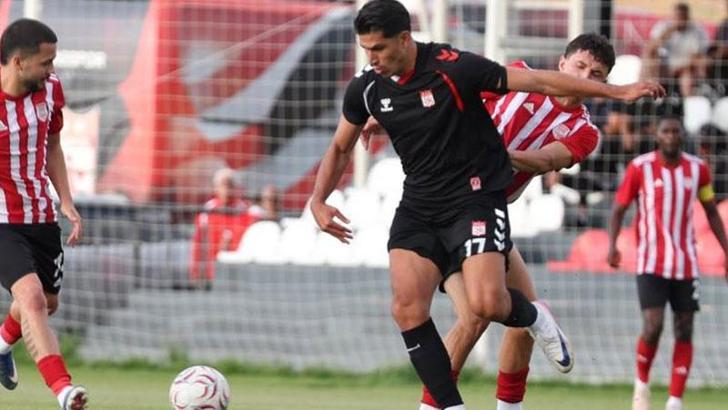 Sivaspor hazırlık maçında Pendikspor ile golsüz berabere kaldı