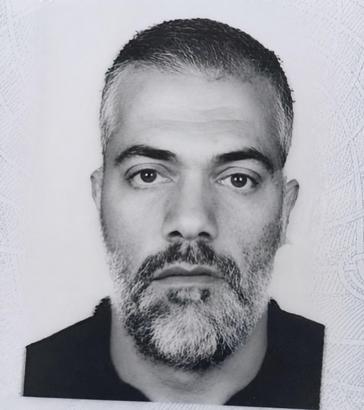 Kamyonette başından vurulmuş halde bulundu