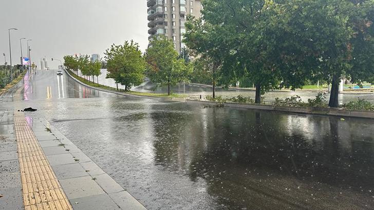 Ankara’da sağanak etkili oldu