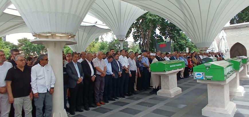 Belediye özel kalem müdürü bisikletten düşüp öldü (2)
