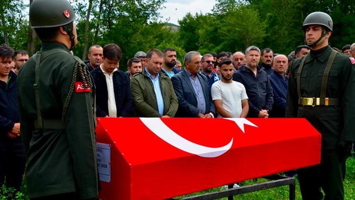 Trafik kazasında ölen askeri personel son yolculuğuna uğurlandı