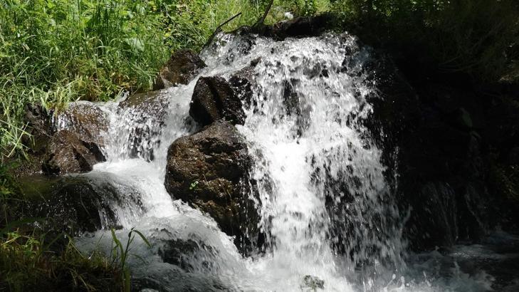 Dağların arasında 3 asırlık yaşam pınarı; saniyede 120 litre akıyor
