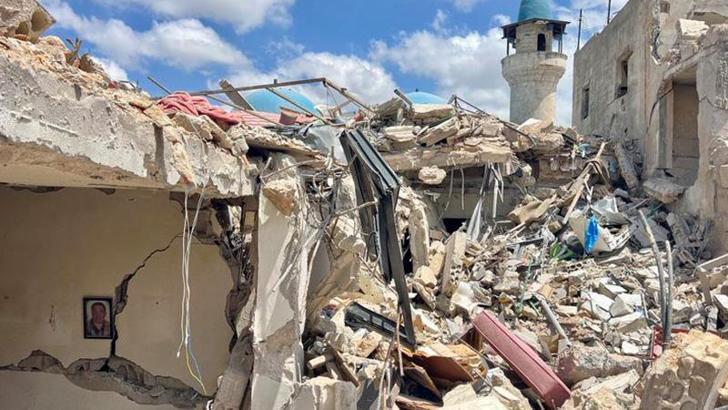 İsrail'in Lübnan'a düzenlediği saldırılarda hayatını kaybedenlerin sayısı 4 bin 333'e yükseldi