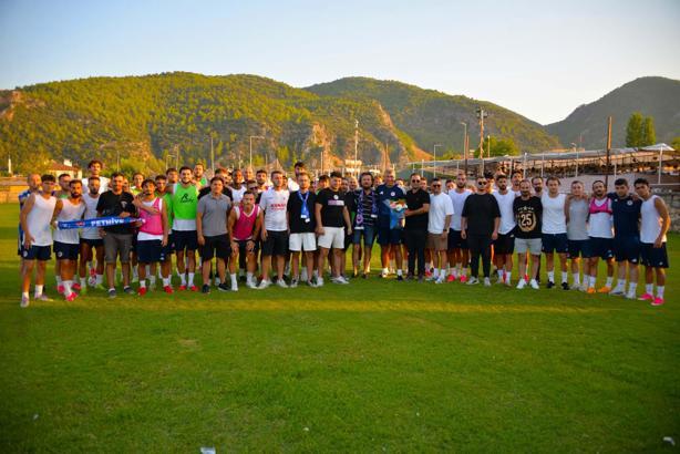 Fethiyespor taraftarından takıma tam destek