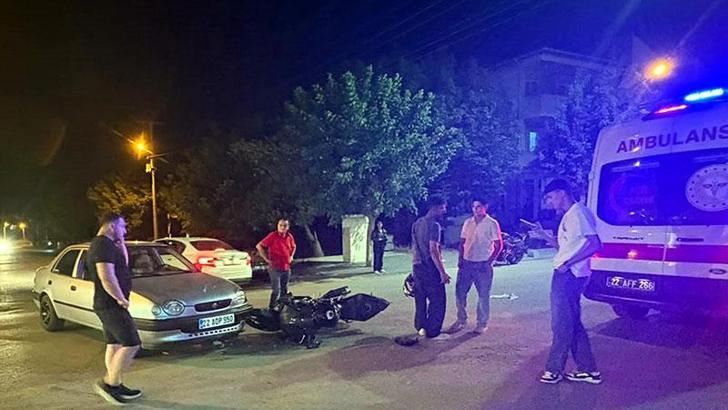Otomobil ile motosiklet çarpıştı: 2 yaralı