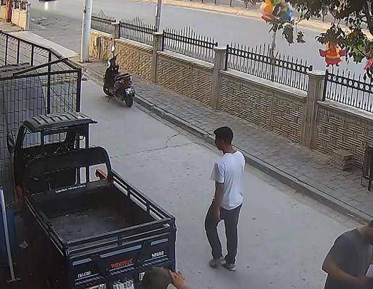 Refakatçi gibi gittiği hastanenin otoparkından motosiklet çaldı