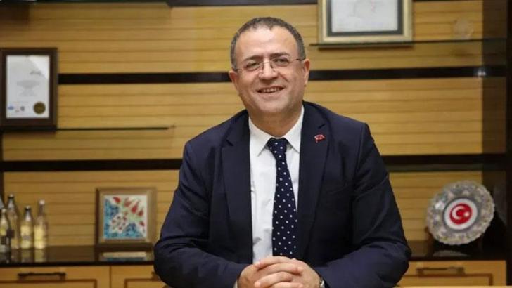 Derince Belediye Başkanı Gökçe, CHP’den istifa edip Yeni Parti’ye katıldı