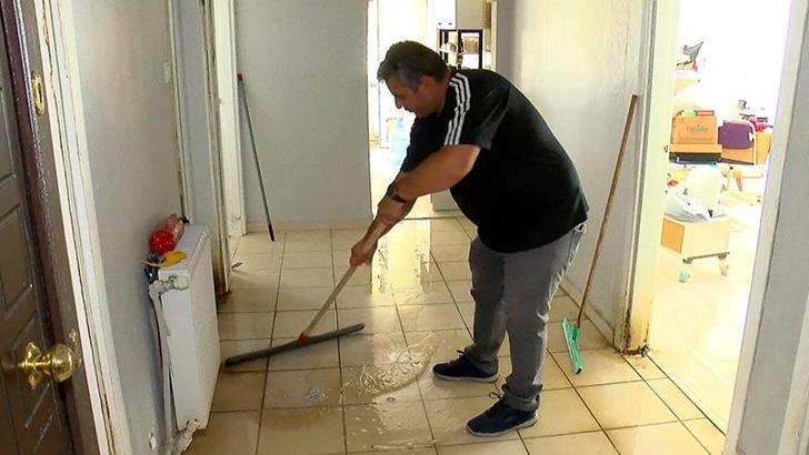 Büyükçekmece'de daireden akan su alt kattaki eve sızdı: 3 aydır çekpasla temizliyoruz