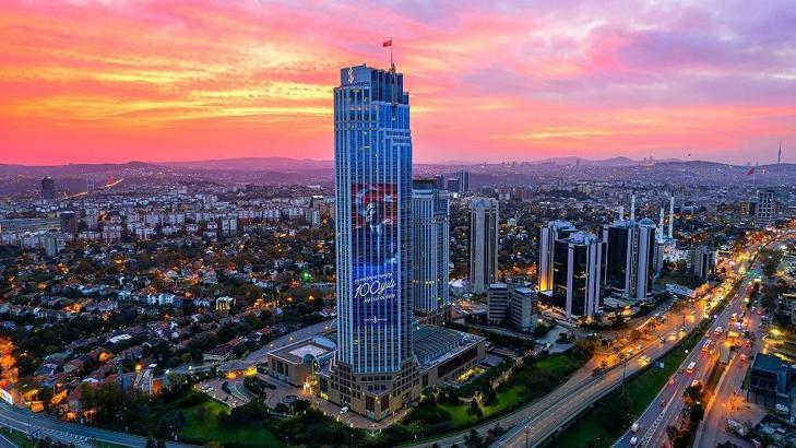 İş Bankası'nın ilk yarı karı 30 milyar TL, aktif büyüklüğü 5,1 trilyon TL'ye ulaştı
