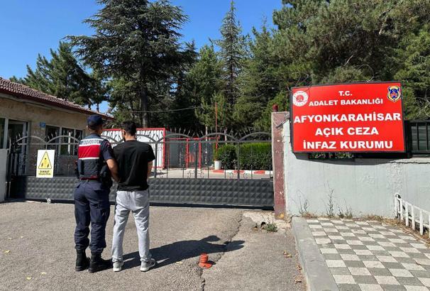 Aranan 27 kişi yakalandı, 12'si tutuklandı