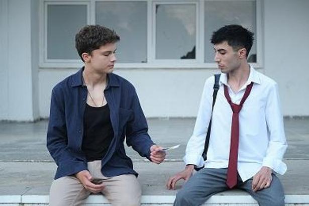 ‘Aksiyon sahnelerinden önce rap dinliyorum’