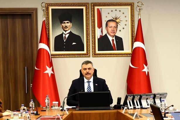 Bakan Çiftçi, 'Kaçakçılık ve Organize Suçlarla Mücadele Toplantısı'na katıldı