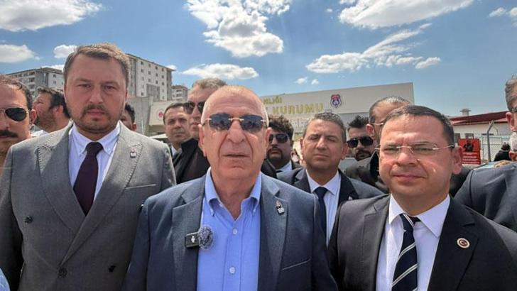 Ümit Özdağ, cezaevindeki Sinem Dedetaş ile Oğuzhan Uğur'u ziyaret etti