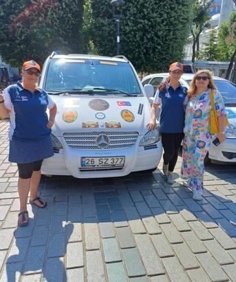 Emirdağlı kuzenler iyilik için yollarda