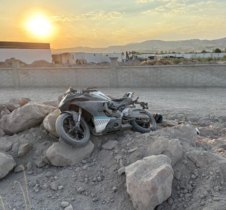 Kayseri'de motosiklet devrildi: 2 yaralı