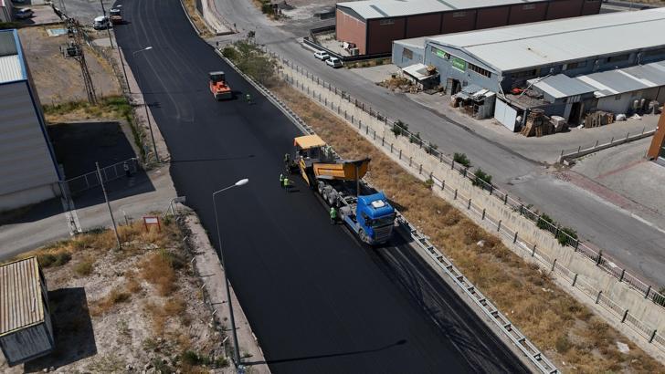 Büyükşehir Belediyesi’nden 35 milyon TL’lik asfalt çalışması