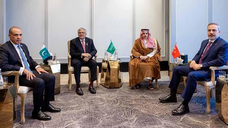 Bakan Fidan, Türkiye-Mısır-Pakistan-Suudi Arabistan Dışişleri Bakanları Toplantısı'na katıldı