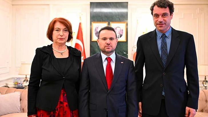 Bakan Gürlek, Uğur Mumcu'nun ailesiyle görüştü