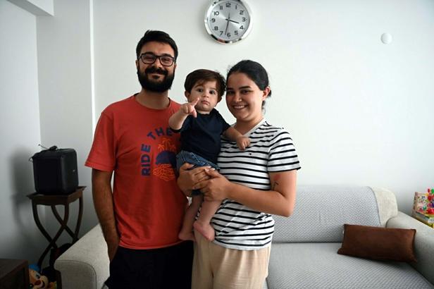 Almanya'ya gen tedavisi gören SMA'lı Teoman bebek döndü