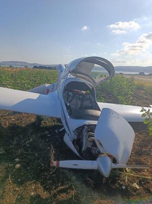 Çatalca'da eğitim uçuşunda sert iniş yapan uçakta hasar oluştu-1
