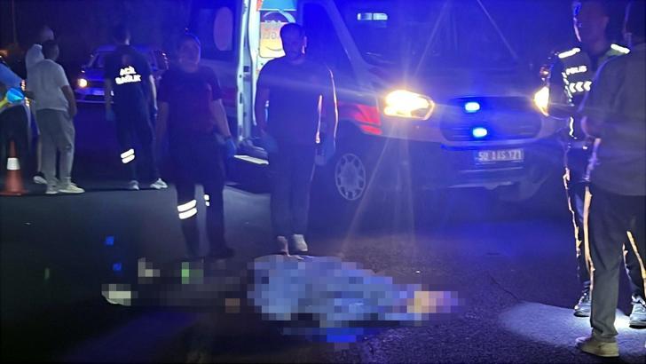 Otomobilin çarptığı yaya öldü; o anlar kamerada