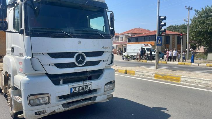 Hafriyat kamyonunun çarptığı yaya ağır yaralandı
