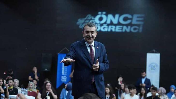 Bakan Tekin: Sınav sisteminde değişiklik yok ama sorular müfredata uygun hale gelecek