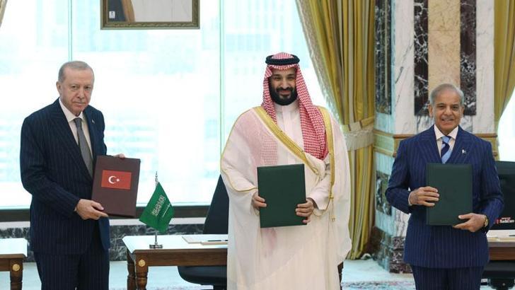 Pakistan Başbakanı Şerif'ten 'Mekke Ortak Savunma Anlaşması' mesajı