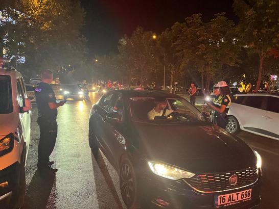 Bursa'da asayiş uygulaması; aranan 21 kişi yakalandı